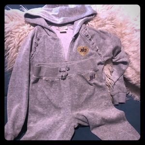 Girls Size 6 Gray Velour Juicy Couture Sweat Suit